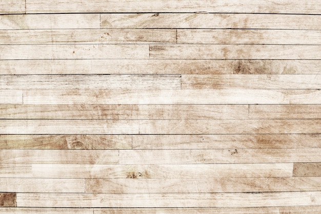 Consejos prácticos para revestir tus escalones con madera de forma económica y segura
