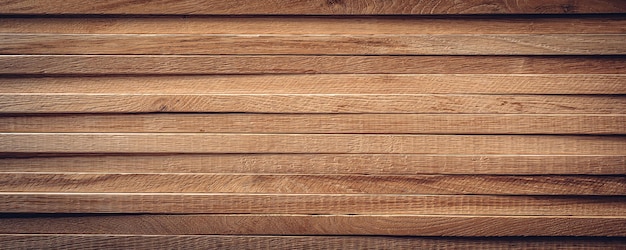 ¿Cuál es la mejor madera para fabricar una mesa duradera y resistente?